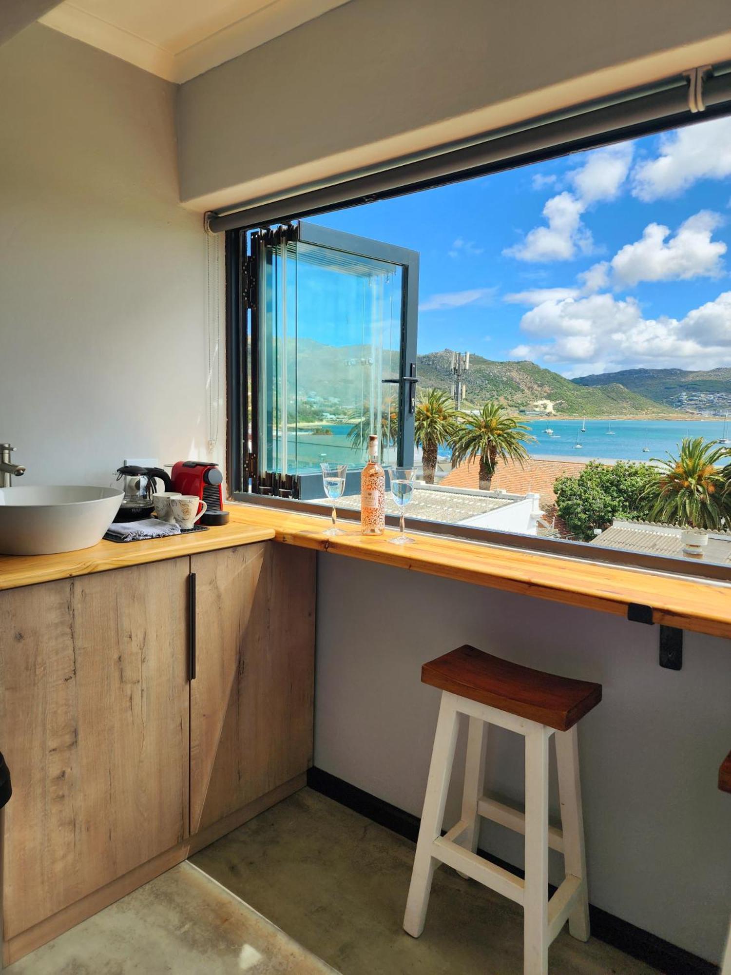 Scenic Blue Apartment *
